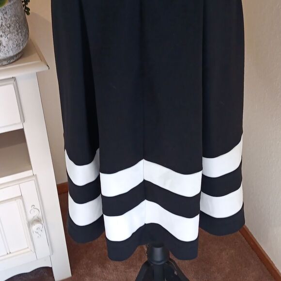 Calvin Klein Black and White A-Line Midi Dress - Picture 10 of 16